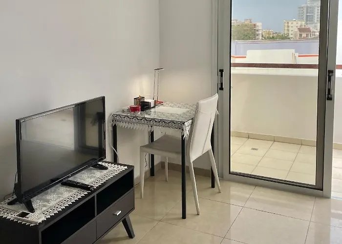 Cyprus Penelope Ларнака